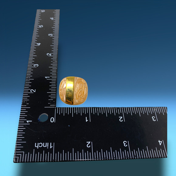 Vintage 1980's Monet Peach Enamel Swirl Gold Square Earrings Modernist Couture - Picture 5 of 6